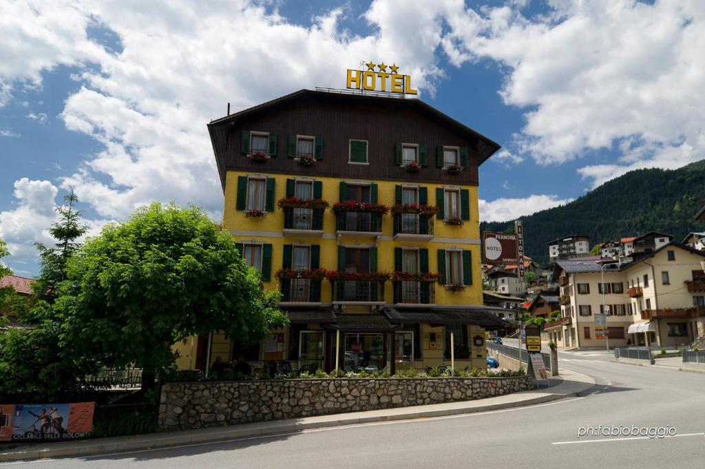 Hotel Ferrovia Calalzo di Cadore Eksteriør bilde